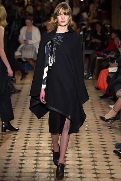 Look 29